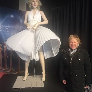 Meet your Posher, Joan